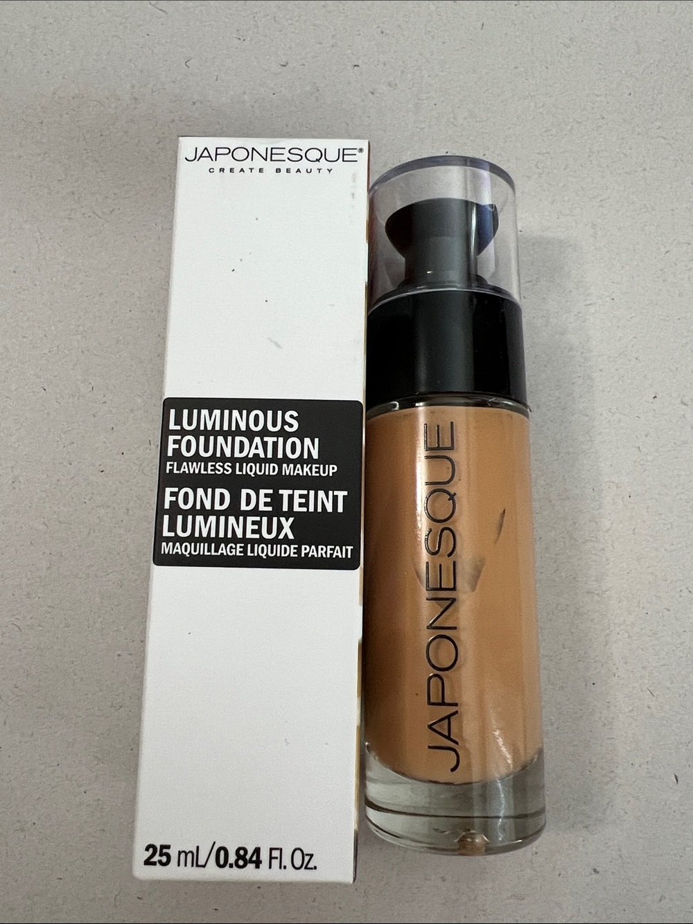 Japonesque Liquid Luminous Foundation Dewey - Warm Beige Shade 08